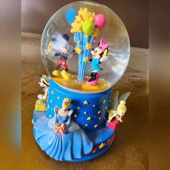 Disney Magical Snow Globe with TINKERBELL Is Broken Off The Globe - Picture 7 of 7